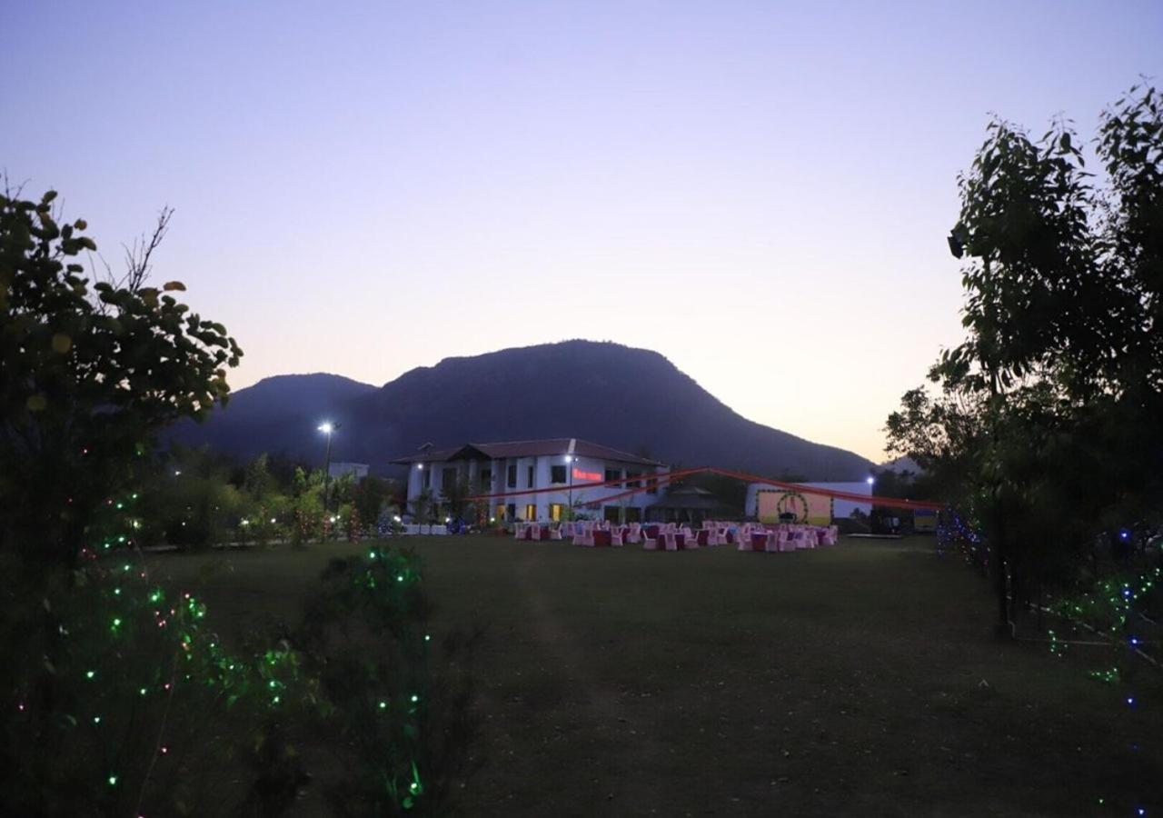 Virat Resorts, Sariska ,Rajasthan Bairāt Exteriör bild
